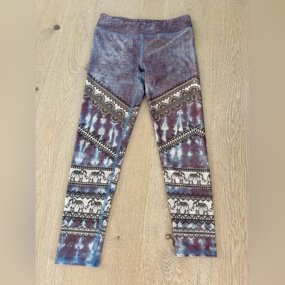New Trendy Yoga or gym Capris with Elephant Pattern size S